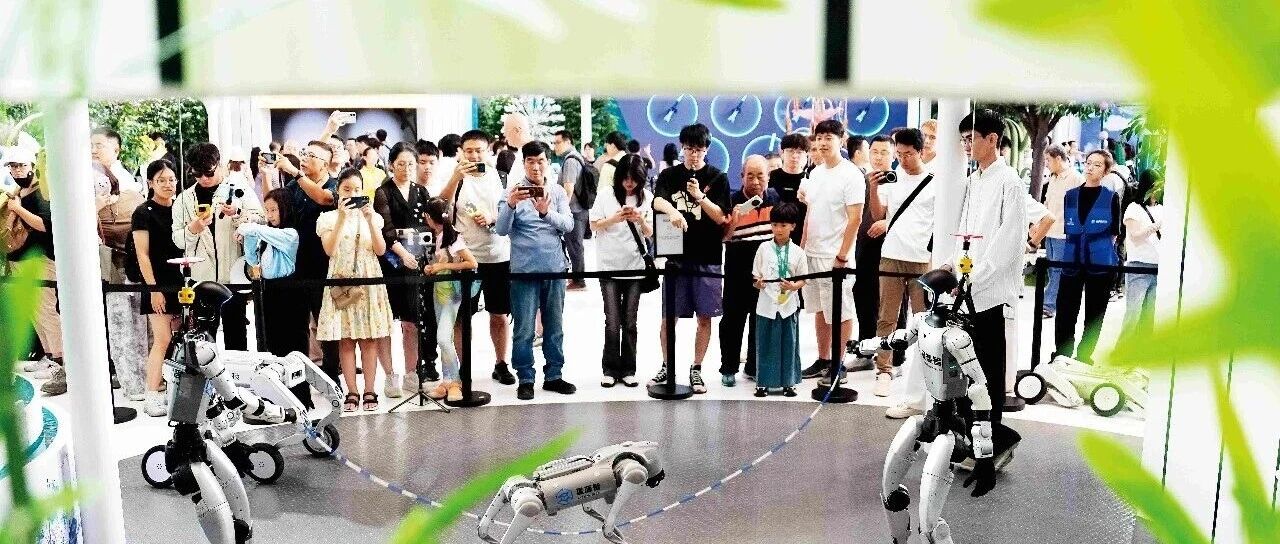 Chinese news report on robot data factories