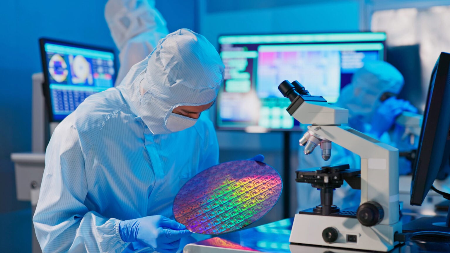Image showing semiconductor manufacturing context