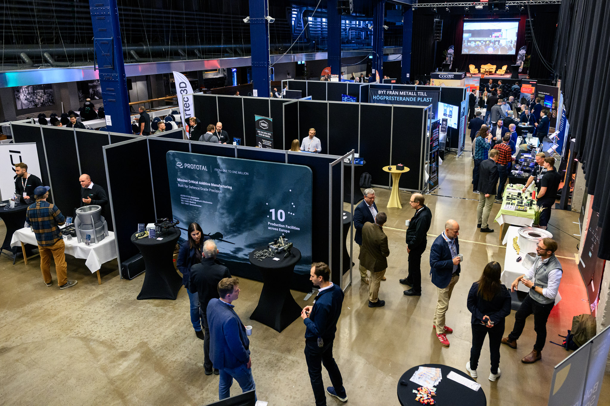 Metal additive manufacturing equipment at conference