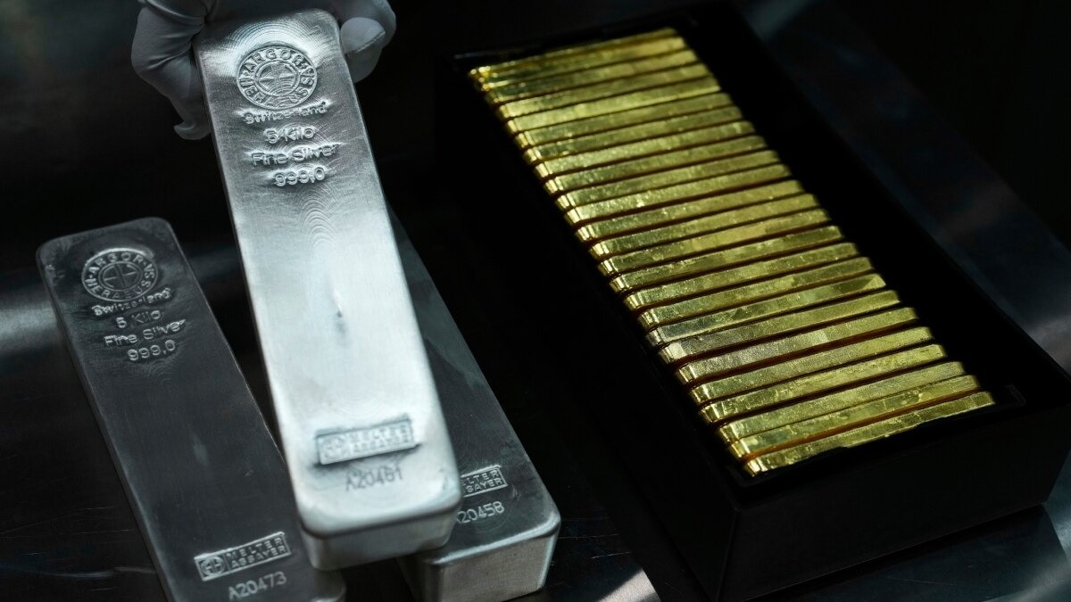 Indian gold and silver price news graphic