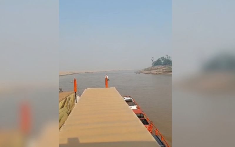 Ferries navigating shallow waters near Ceasa Port due to low Rio Negro levels