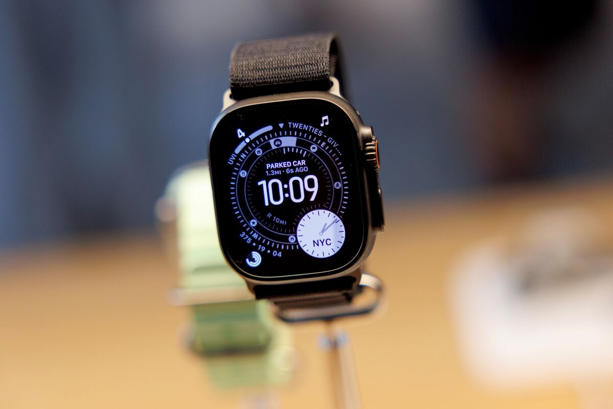 Apple Watch facing competitive pressure from Whoop, Oura, and Google Fitbit Air