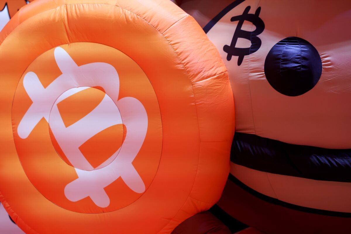Bitcoin conference Las Vegas 2026 — price lags the bullish narrative