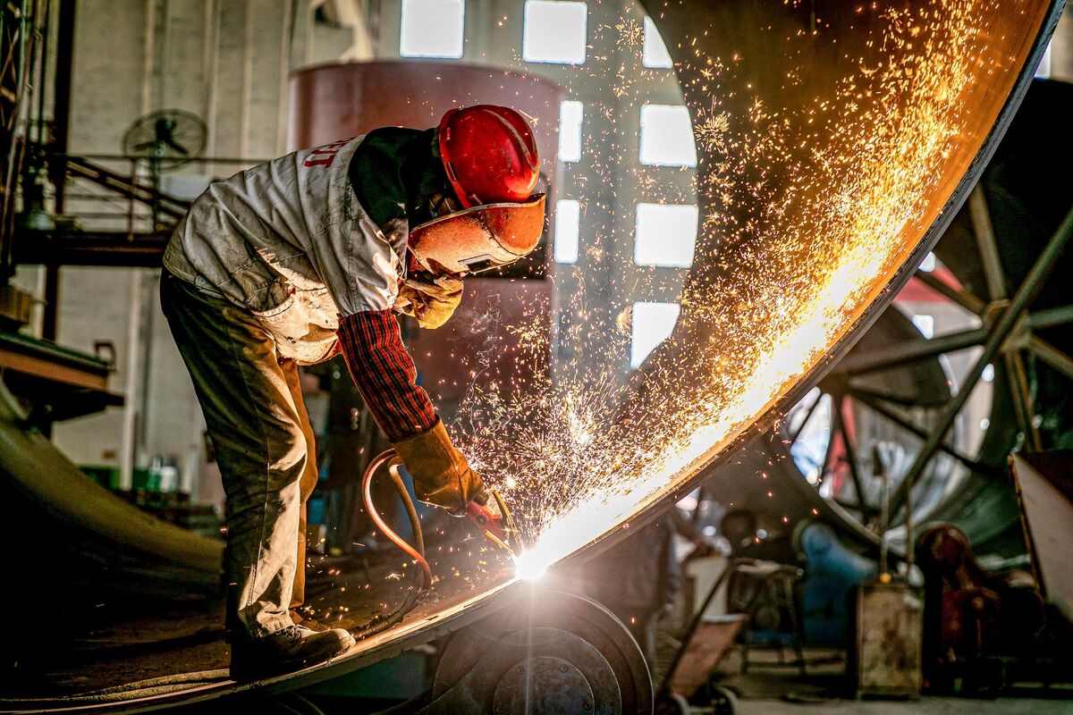 China Puts Brave Face on Weak Growth