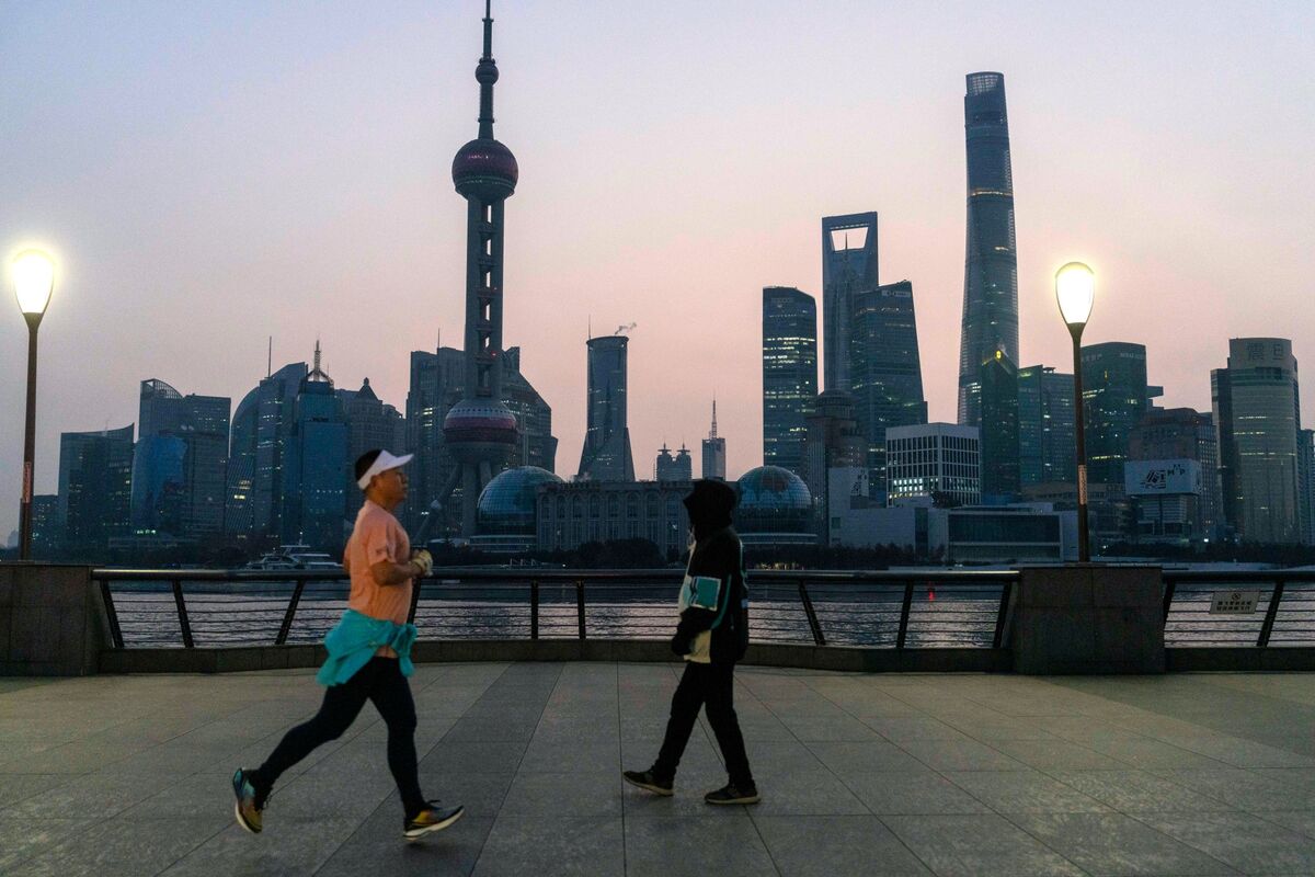 Bloomberg reporting on China cross-border capital flow recovery
