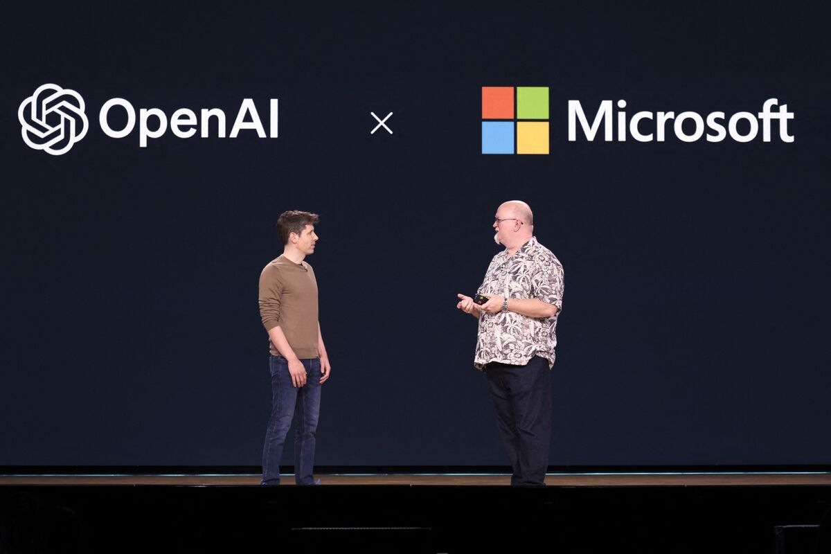 OpenAI-Microsoft 파트너십 변화를 보도하는 Bloomberg 기사 이미지