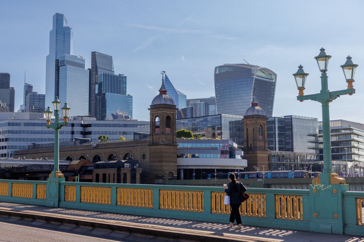 Image showing the Bloomberg article about UK takeovers surpassing $100 billion