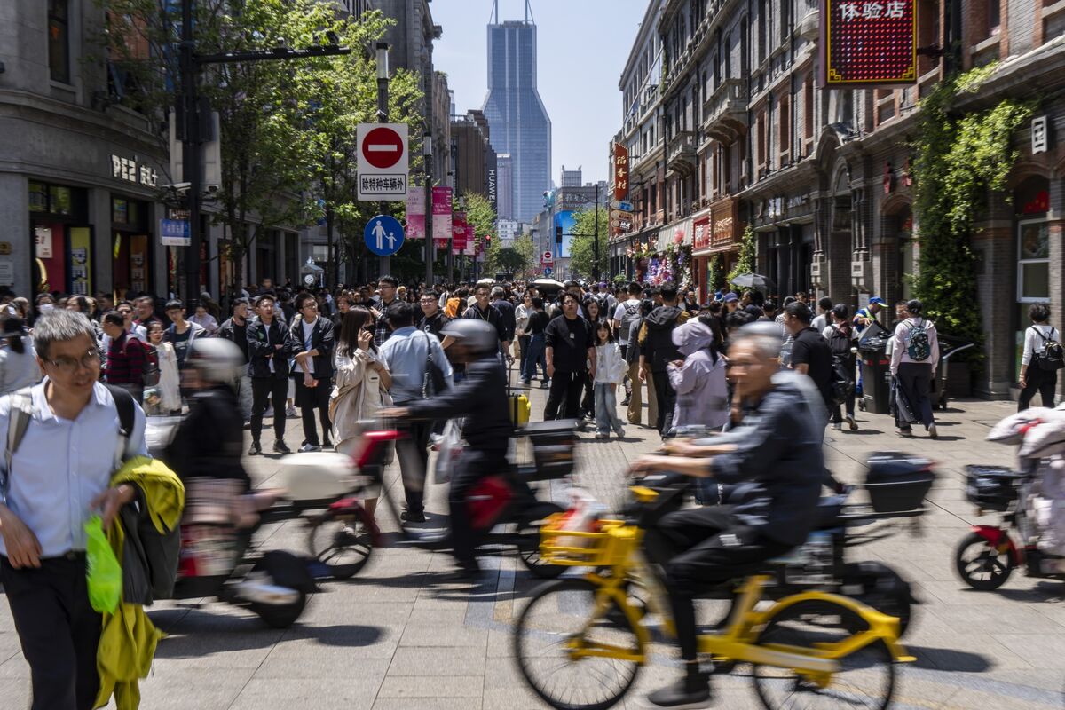 彭博新闻截图：中国高层官员权衡经济政策