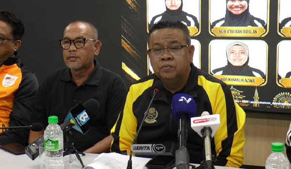 PSM officials announcing the squad selection