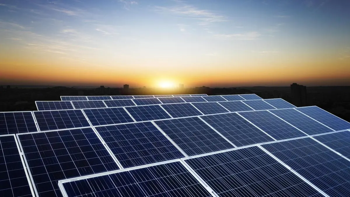 India solar market growth curve