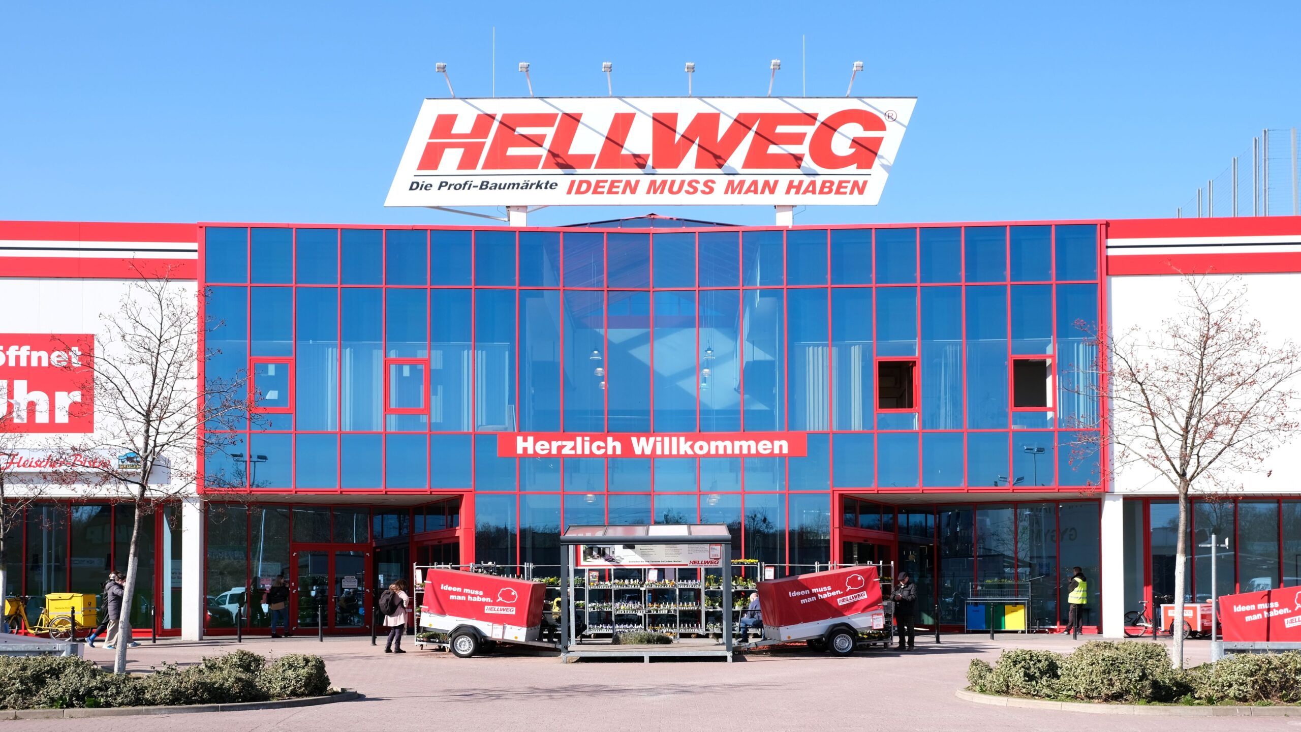 Hellweg store exterior