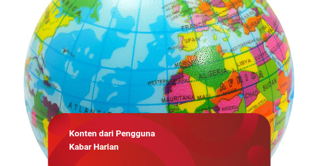 Admissions tracker for Harusnya Horor showing weekly decline