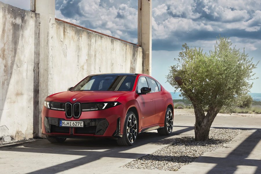 BMW iX4
