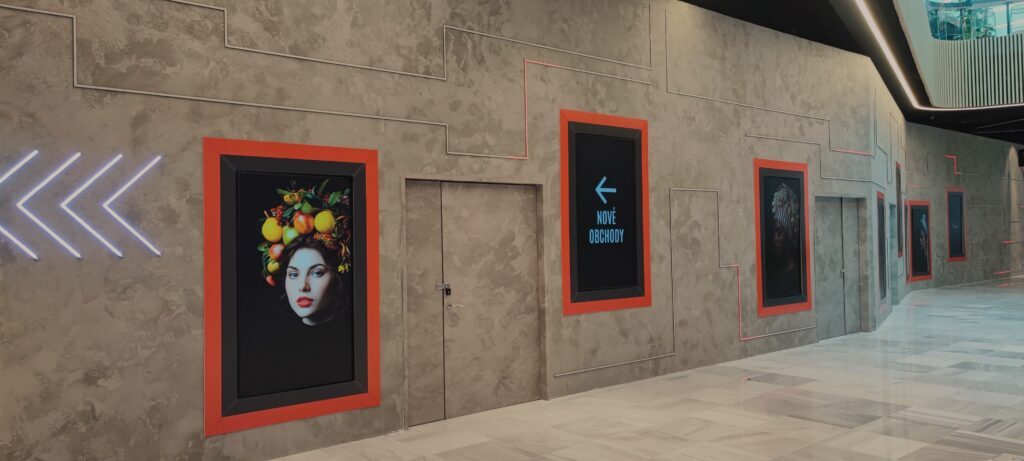 AI changing content automation and targeting in digital signage