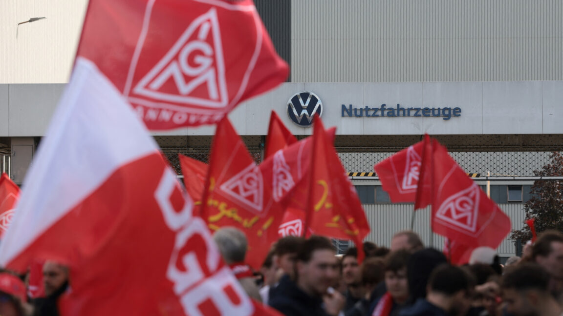 Protesters rally for Germany's car industry as job losses loom