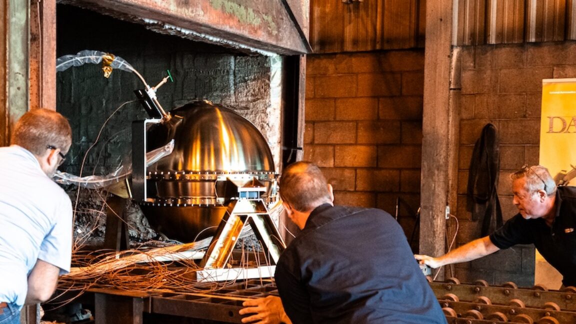 DAVINCI mission heat test