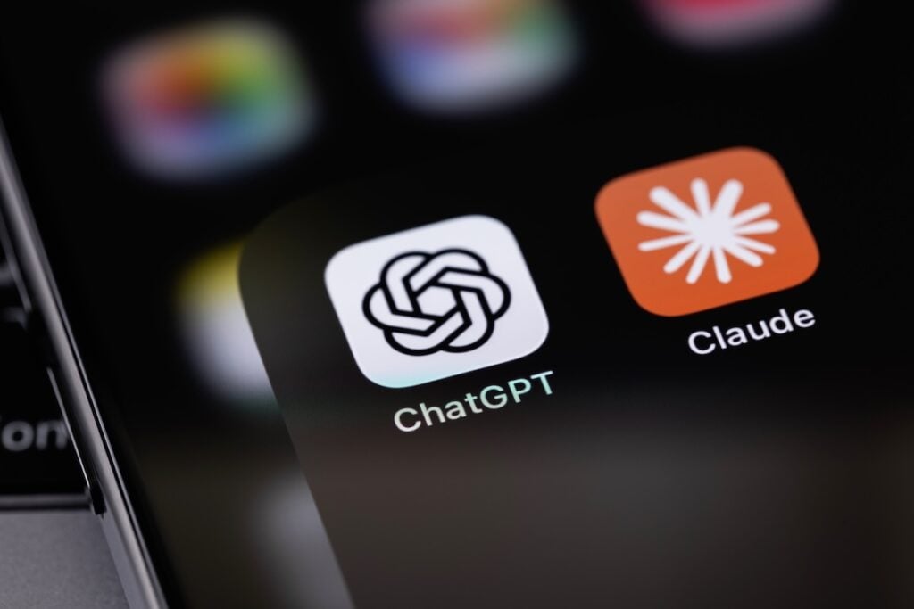 Claude와 ChatGPT의 시장 점유율 변화 추이