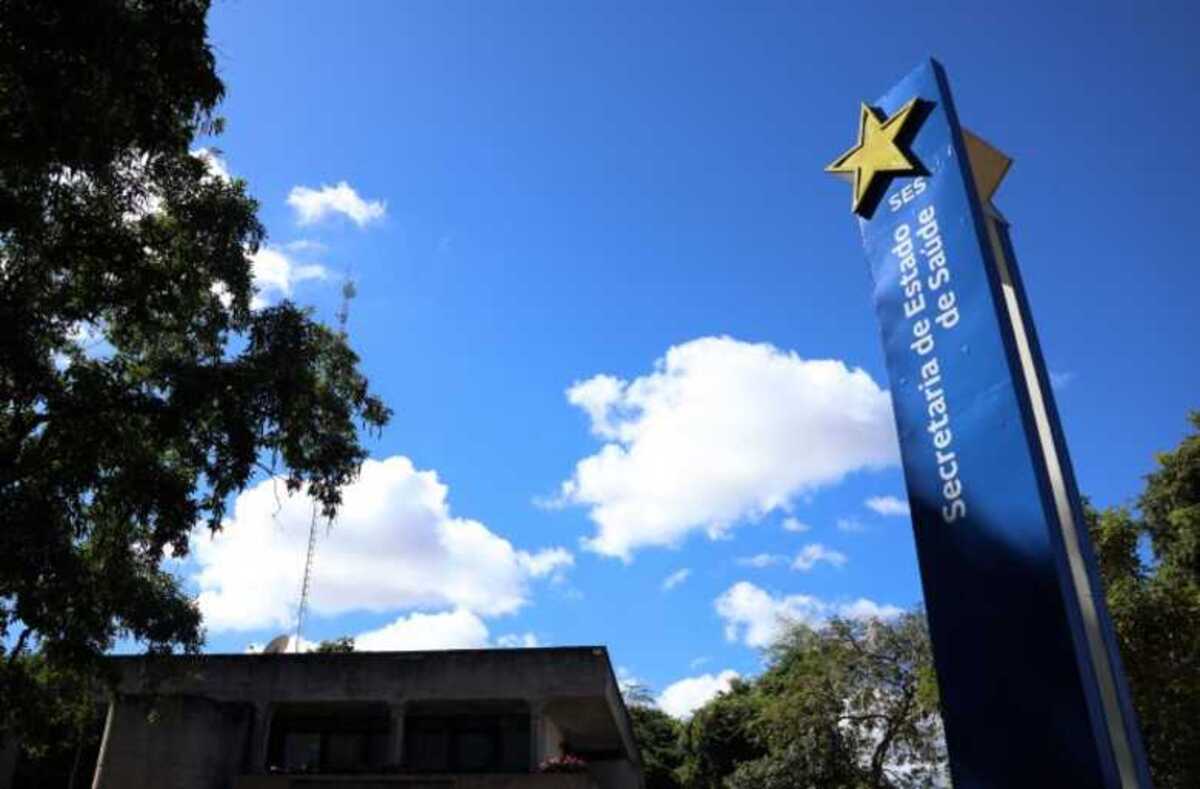 State health secretariat facade illustrating Mato Grosso do Sul's health spending