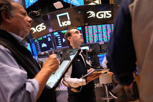 Korean retail investors' U.S. stock holdings top $200 billion again