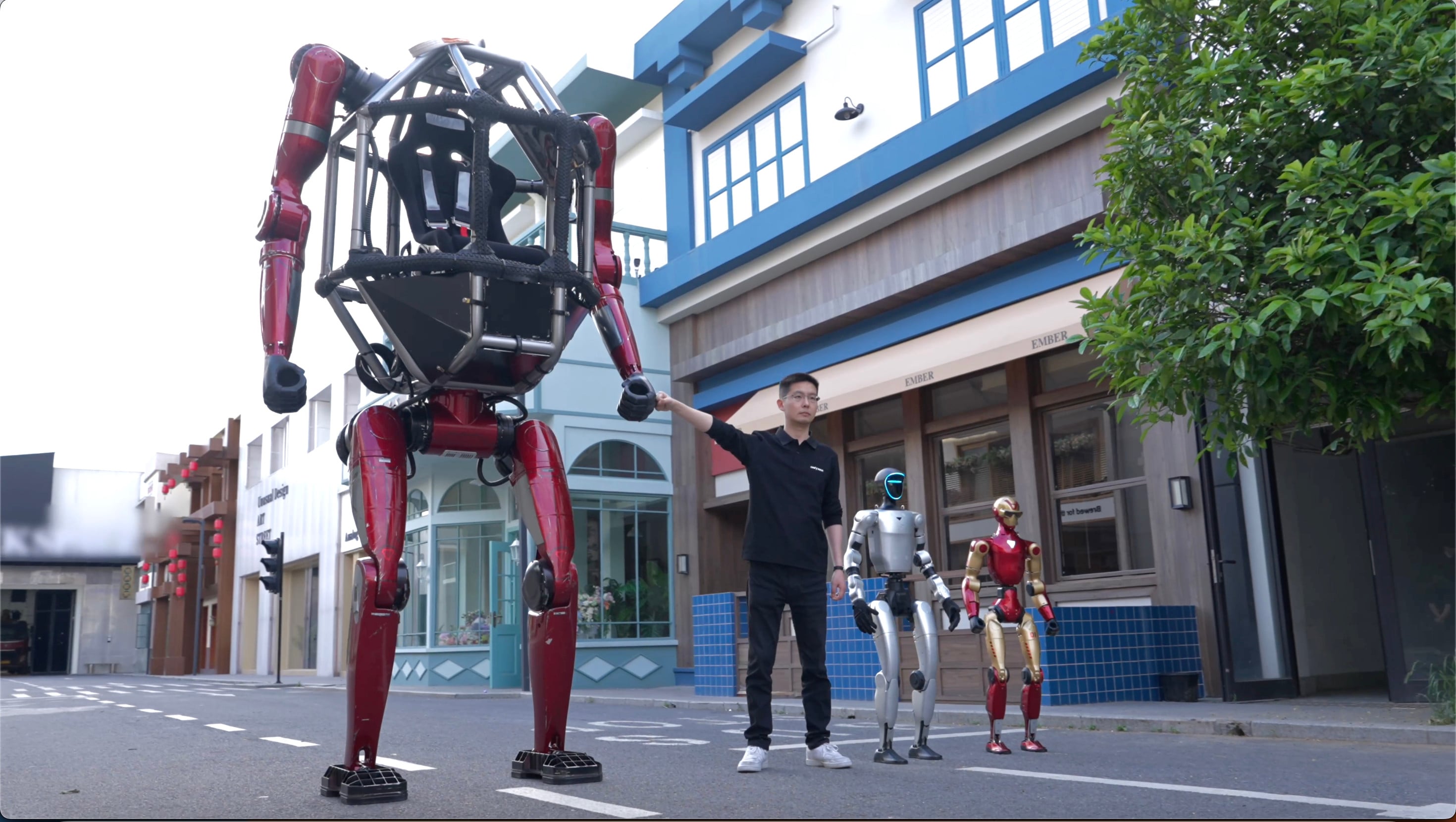 Unitree GD01 mecha robot in bipedal mode