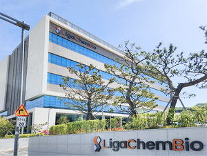 Korea's National Growth Fund announces first biotech investment in LigaChem Biosciences, marking a shift from chip-focused strategy