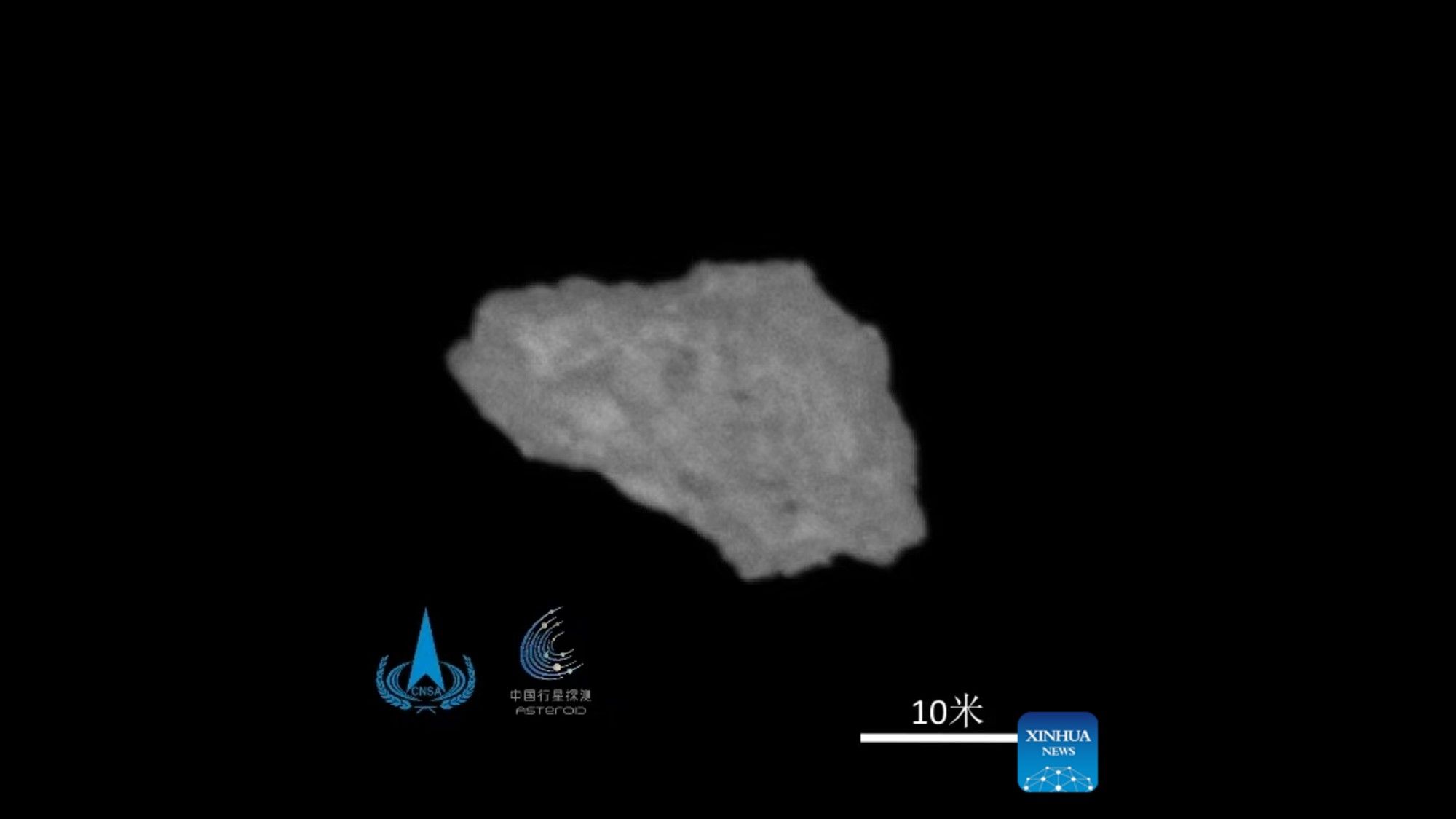 China's Tianwen-2 probe captured this image of asteroid 2016 HO3 (Kamo'oalewa), an object in quasi-orbital relationship with Earth.