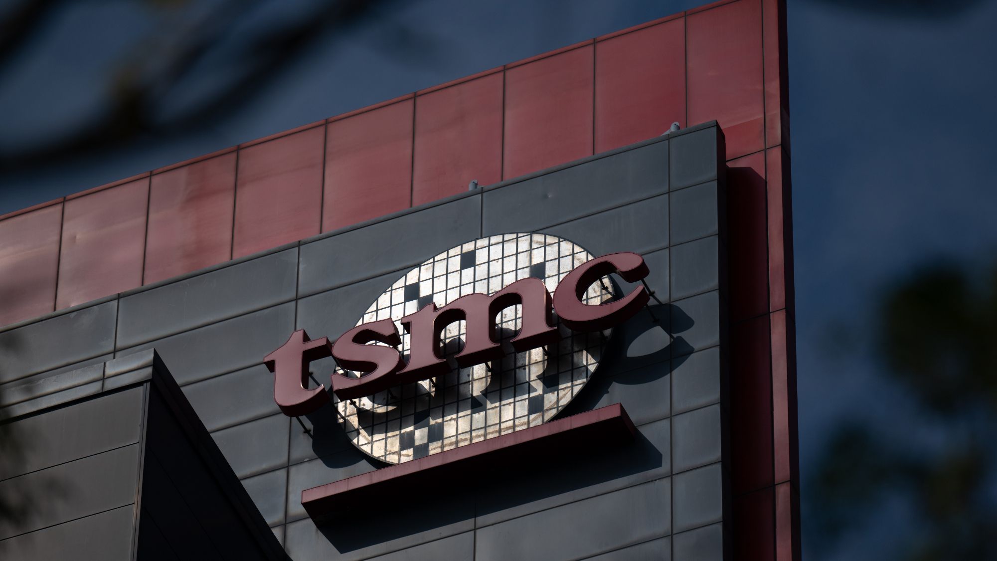 TSMC wafer manufacturing facility signifying expansion amid price hikes and capacity constraints