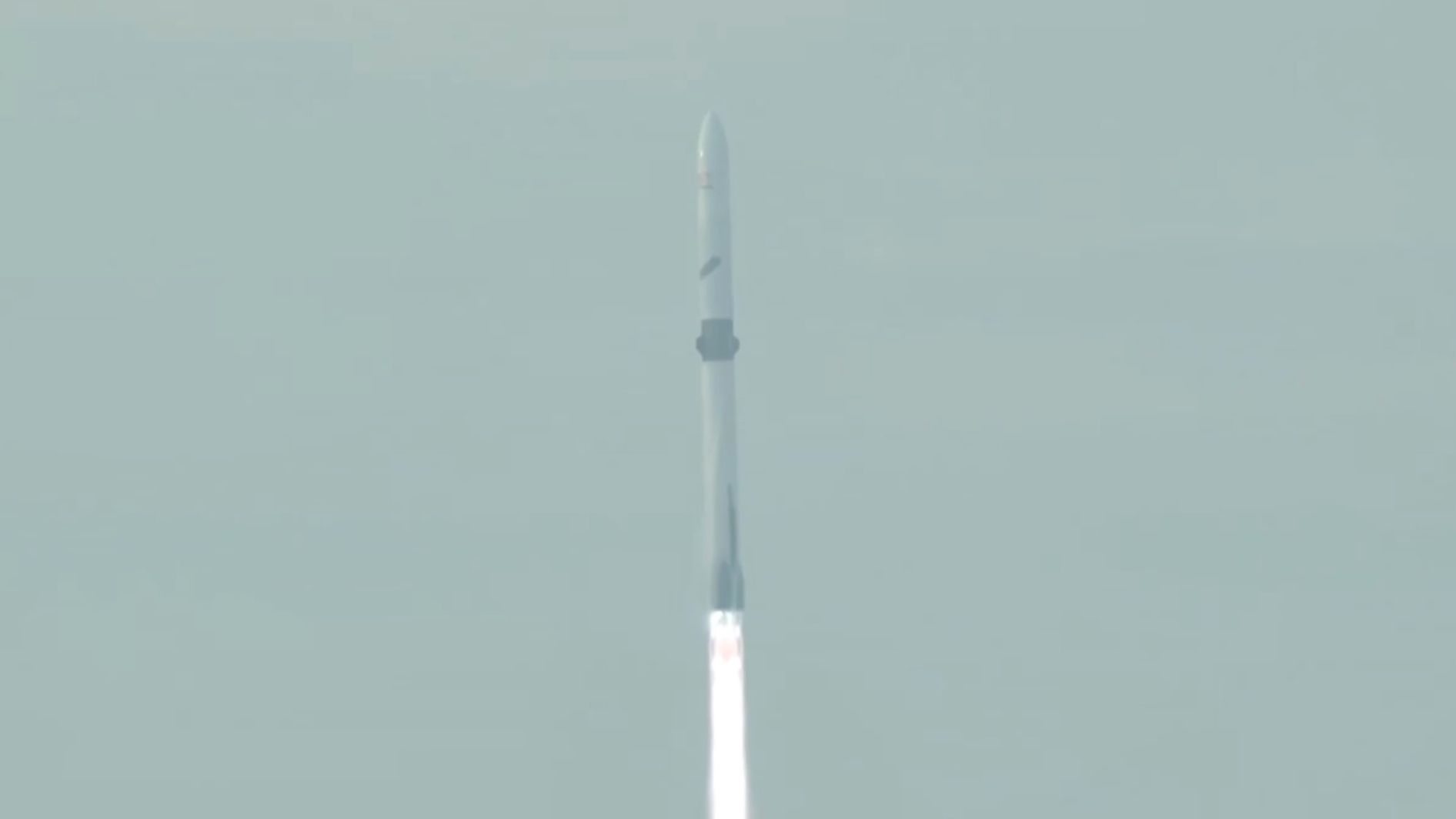 Blue Origin New Glenn launch and booster landing