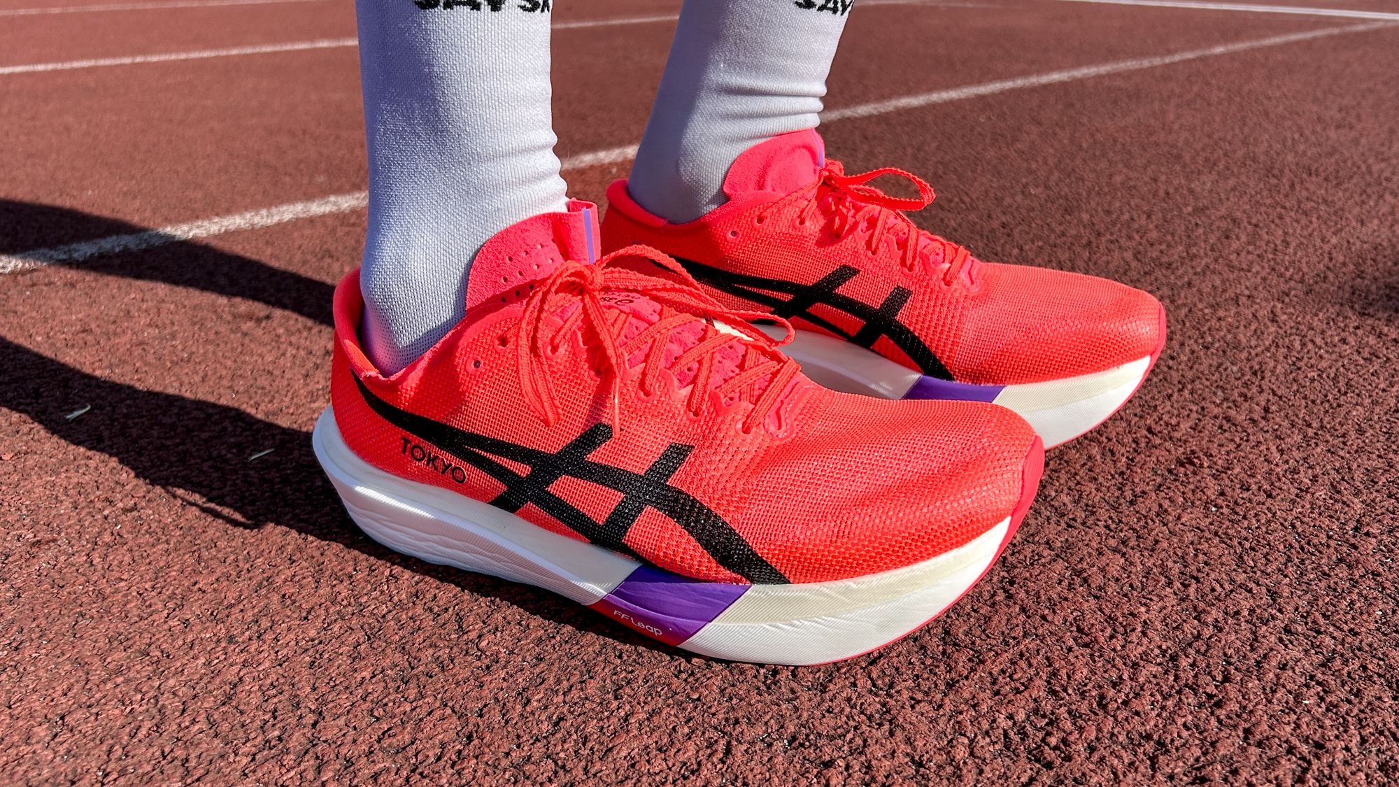 Hoka carbon-plated shoe technology