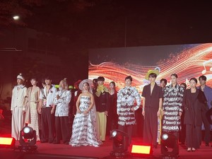 Upcycling fashion show performance scene