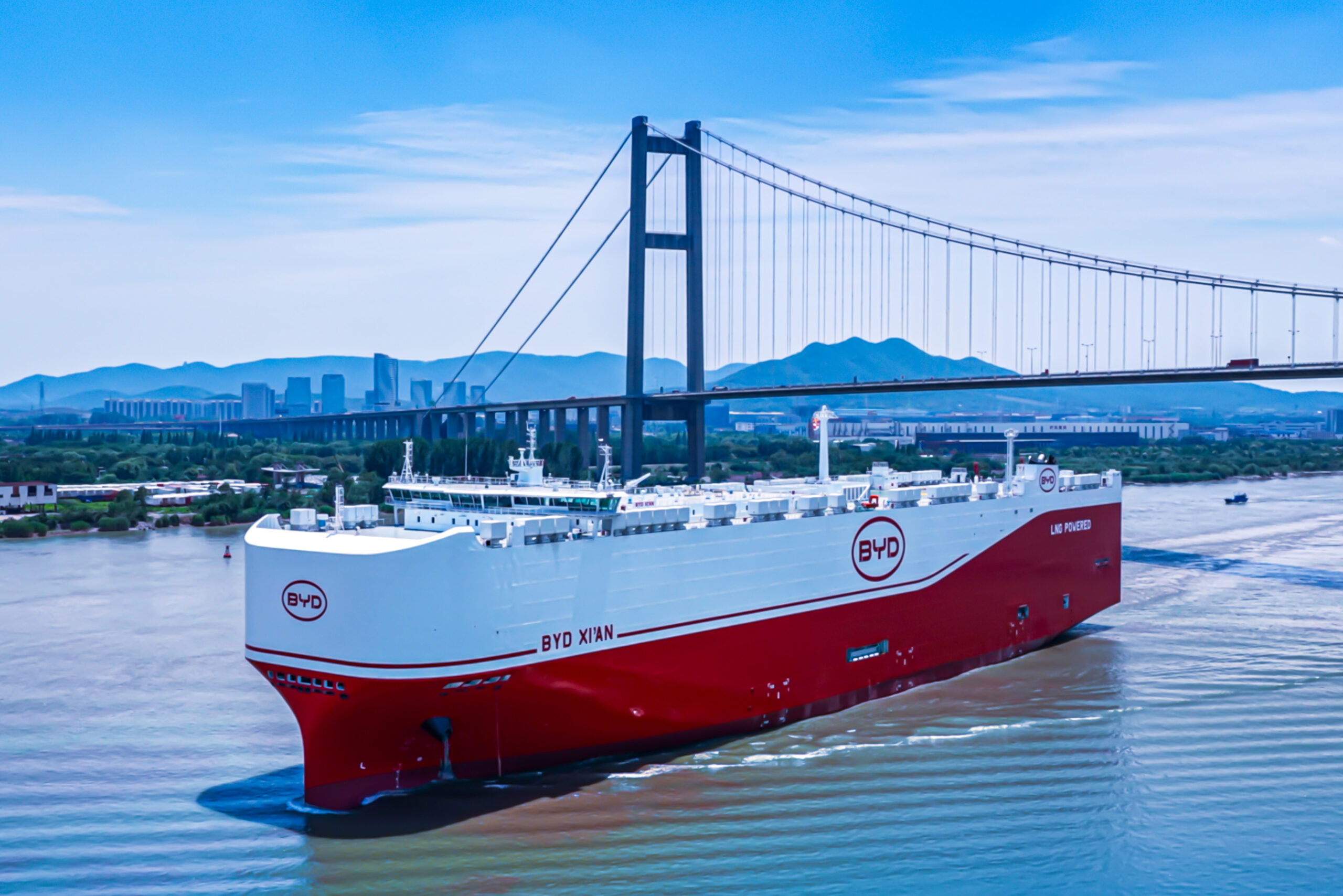 Chinese plug-in hybrids flowing into European ports