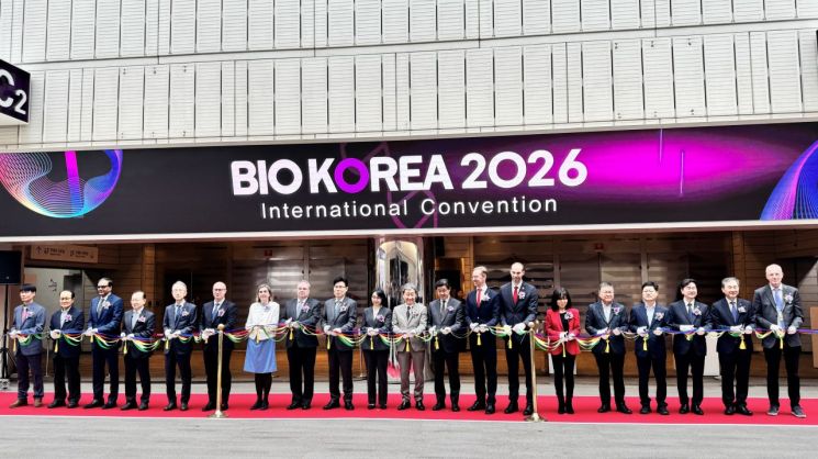 BIO KOREA 2026 opening at COEX Seoul, drawing 775 companies from 59 countries to showcase global biohealth innovations