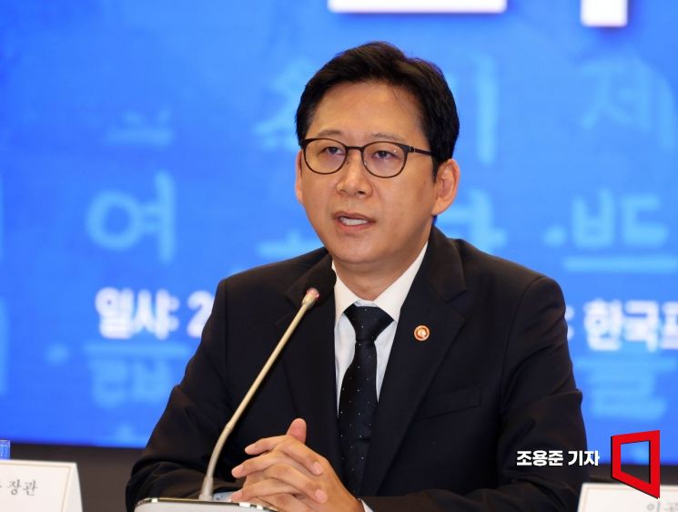 SKT, Kakao, KT CEOs gather for AI for All launch
