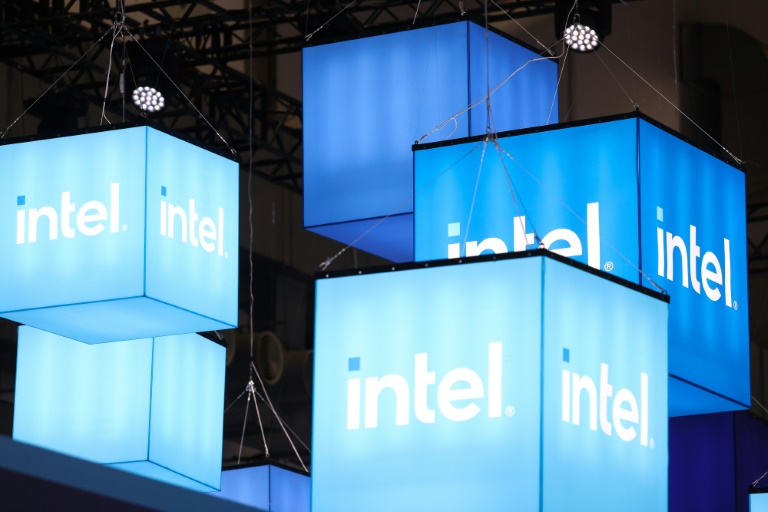 Intel's Arizona fab facility under construction, part of efforts to compete with TSMC's advanced manufacturing capabilities