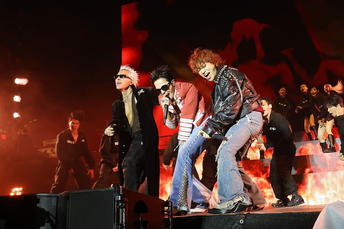 BIGBANG members G-Dragon, Taeyang, and Daesung