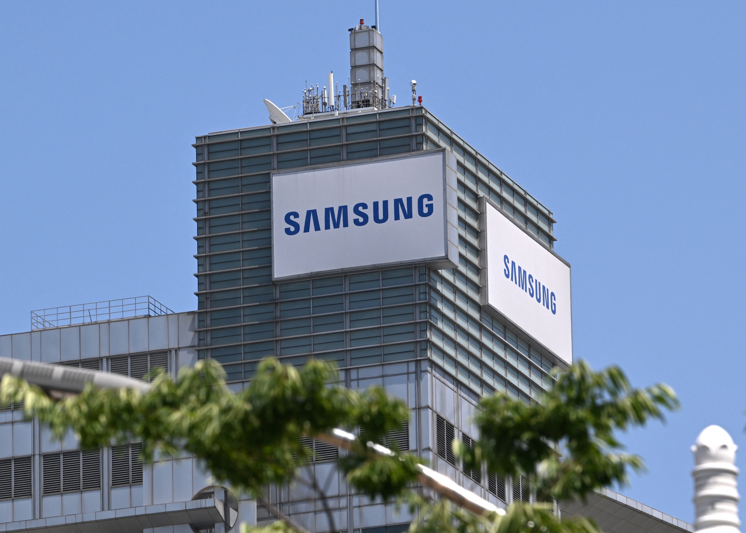 Samsung Electronics company logo and branding