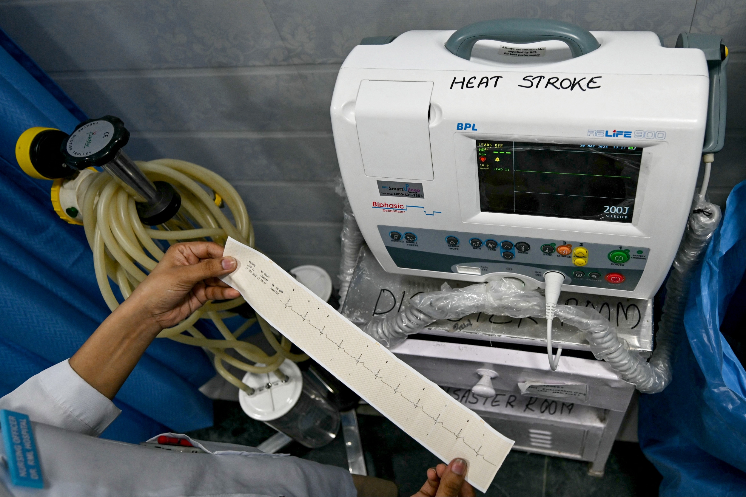 Defibrillator device illustration