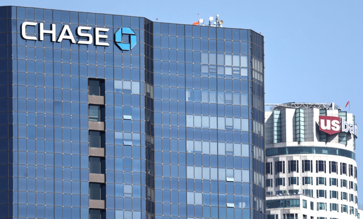 Major banks forming a stablecoin company impact Circle stock