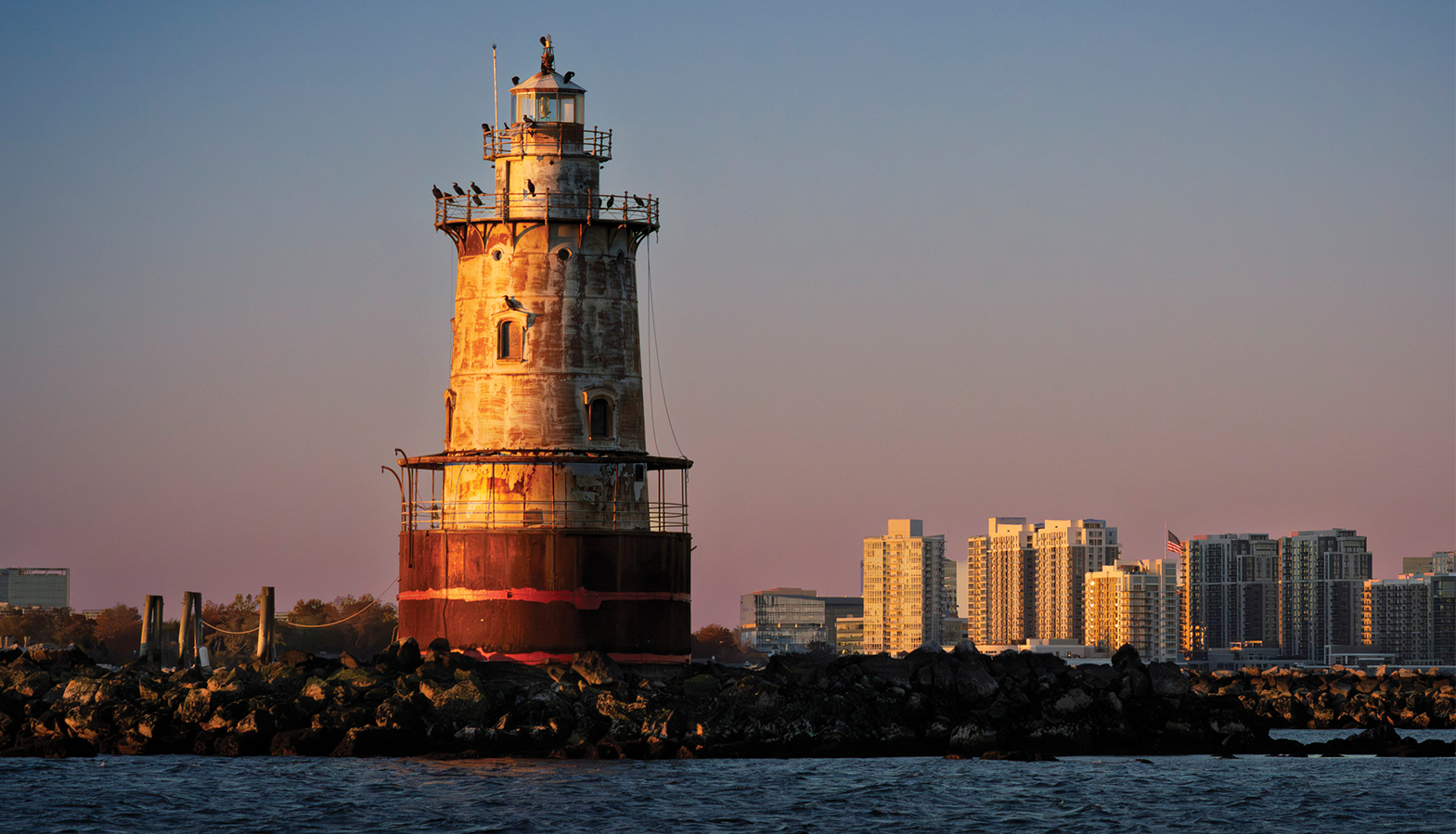 Stamford Harbor Lighthouse feature coverage