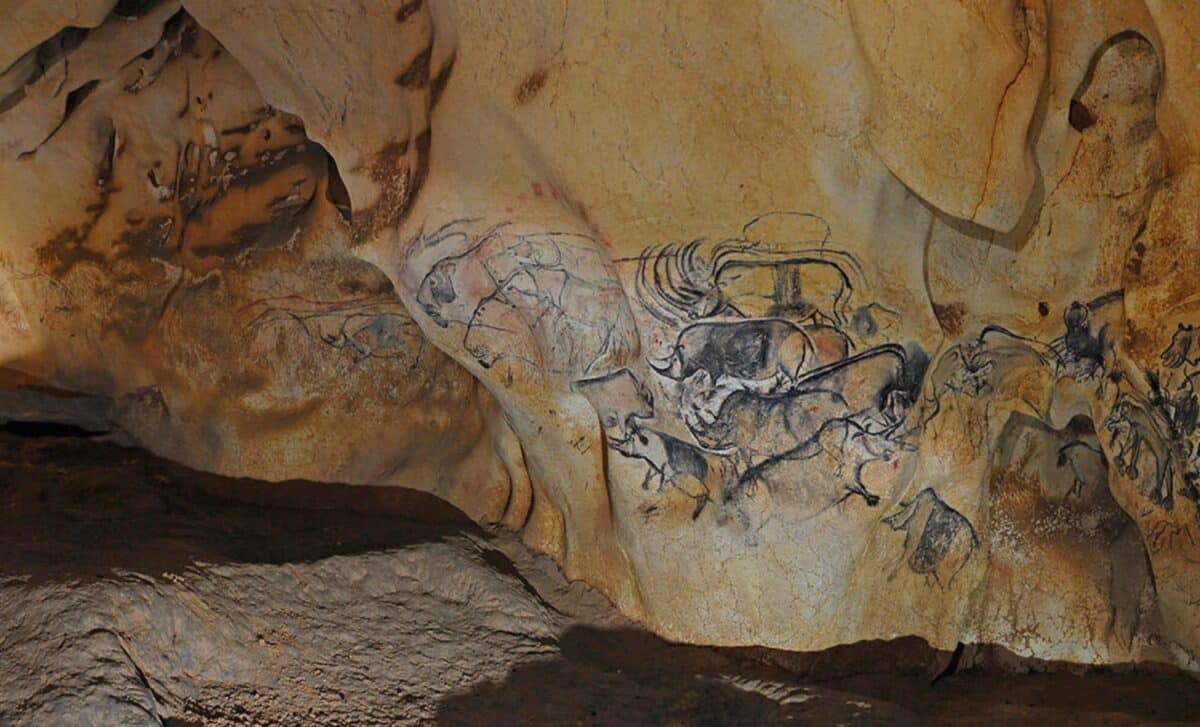 Cave sealed for 20,000 years revealed perfectly preserved prehistoric artworks