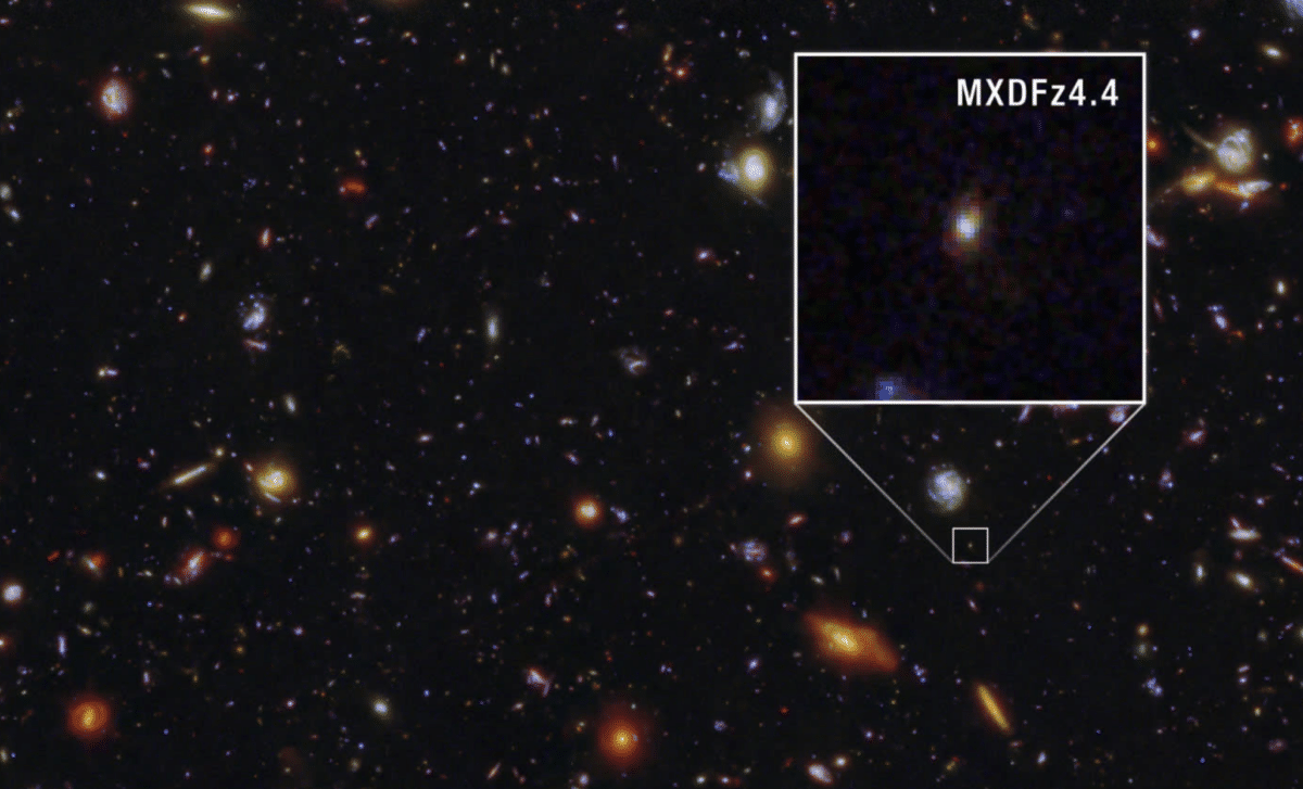 Hubble Space Telescope image of compact starburst galaxy