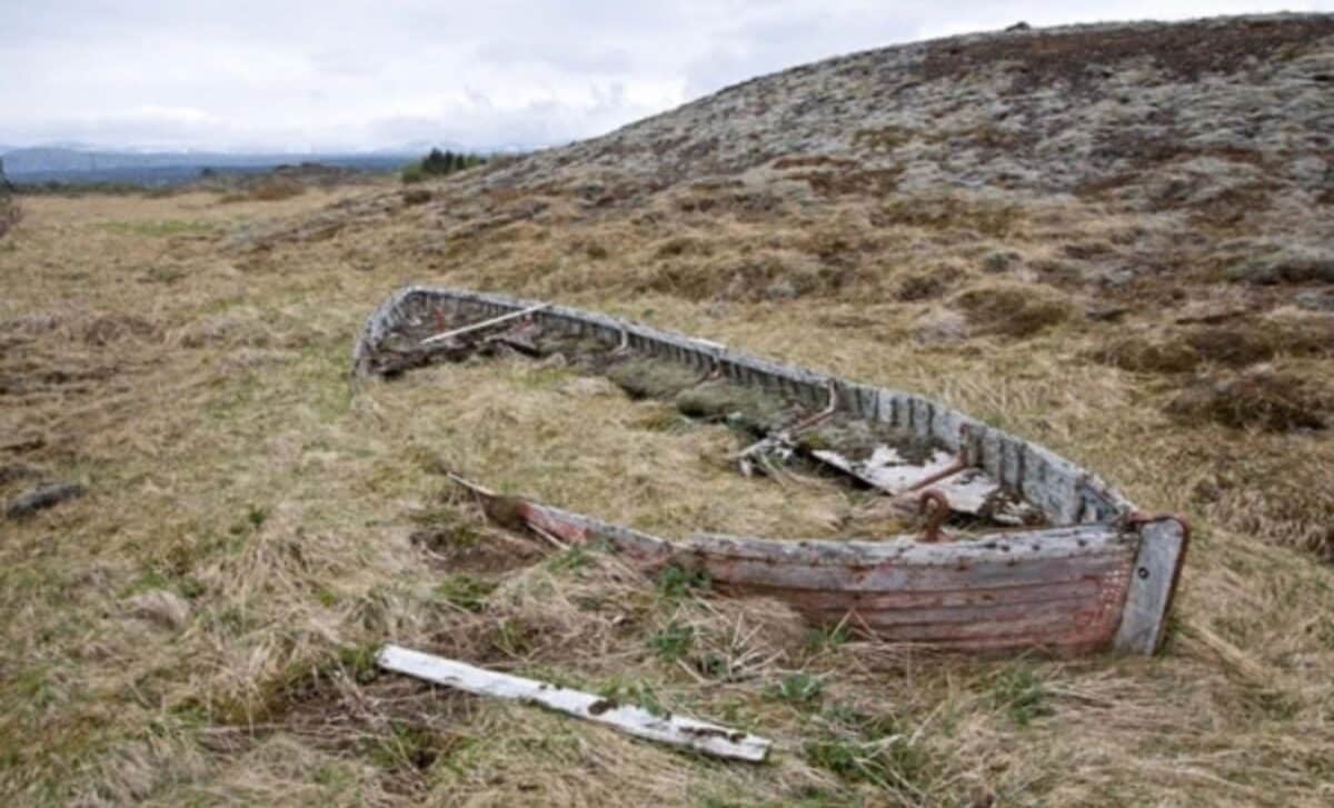 Metal detector find leading to the shipwreck discovery in a Canadian park