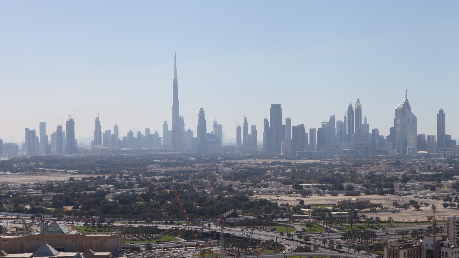Chart showing record hotel construction projects in the Middle East