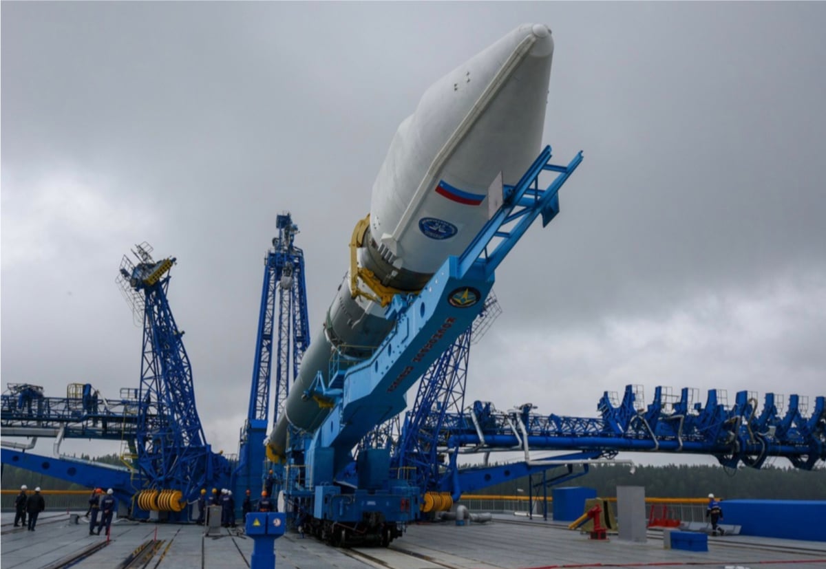 Diagram of space debris or satellite re-entry