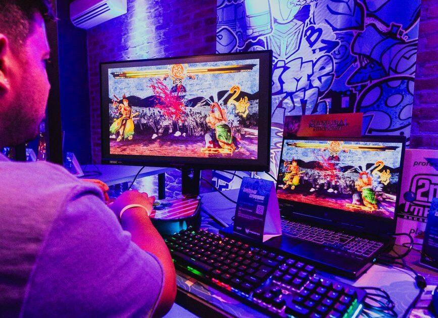 Indonesia gaming market overview infographic
