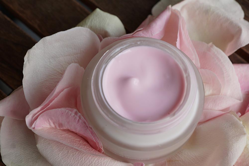 Peptides, retinol and brighteners fall routine guide