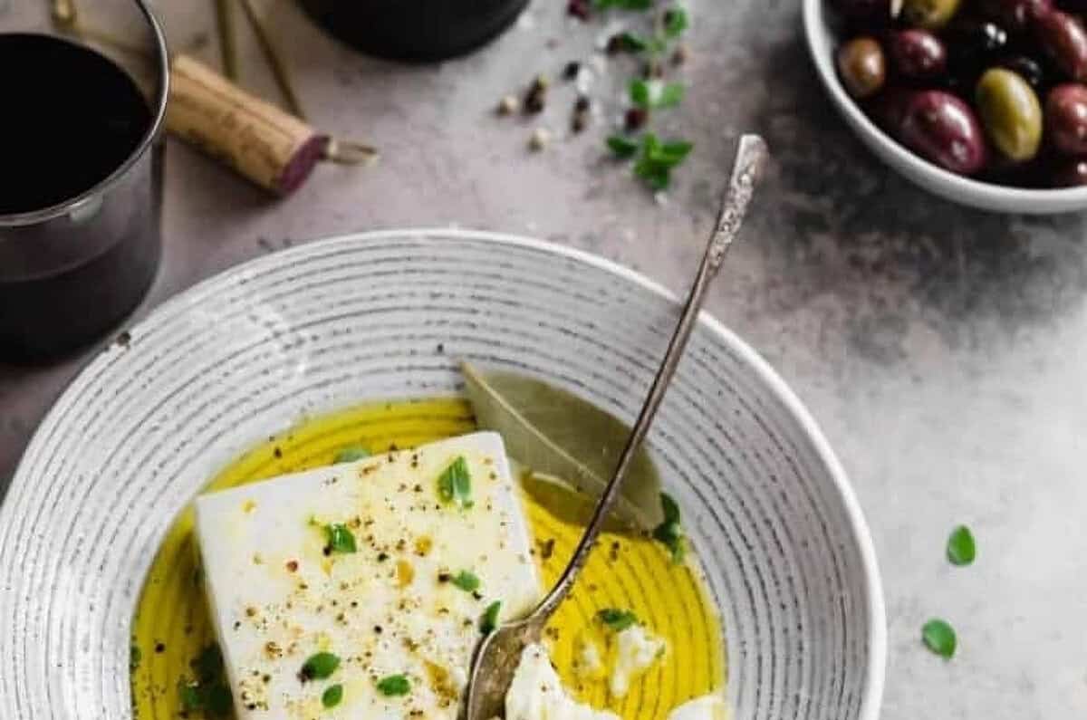 Plate of feta cheese, the subject of export pressure in 2026