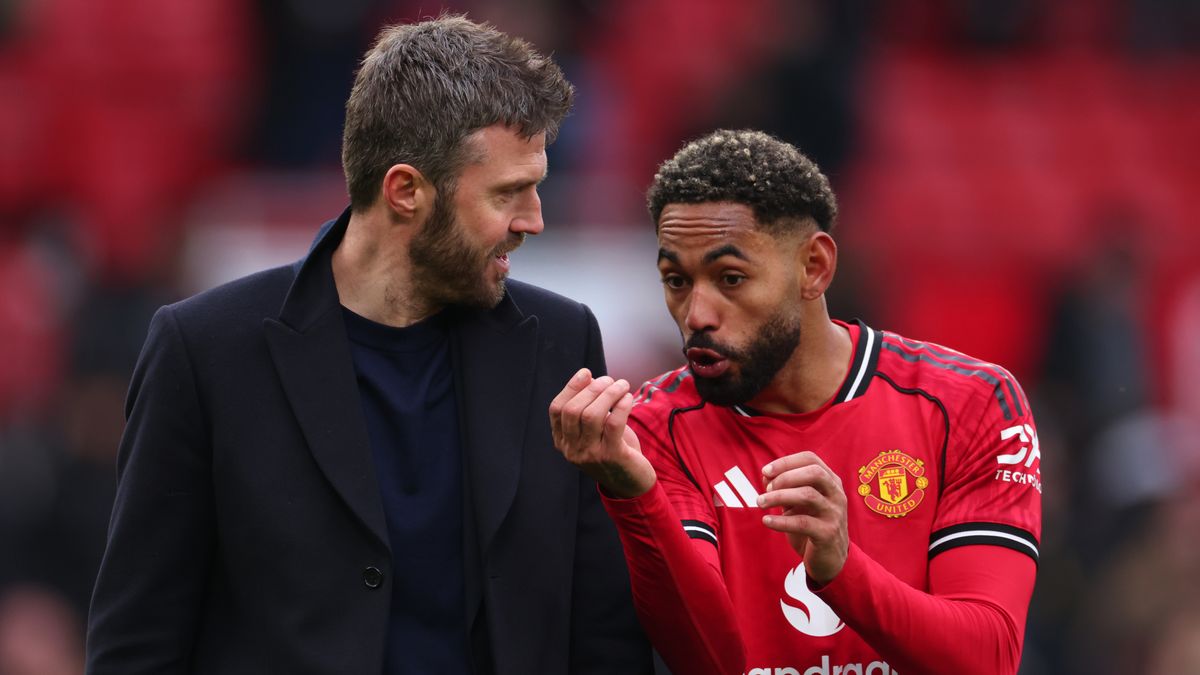 Man United scouts reportedly watched Rafael Leão after snubbing Matheus Cunha's transfer request