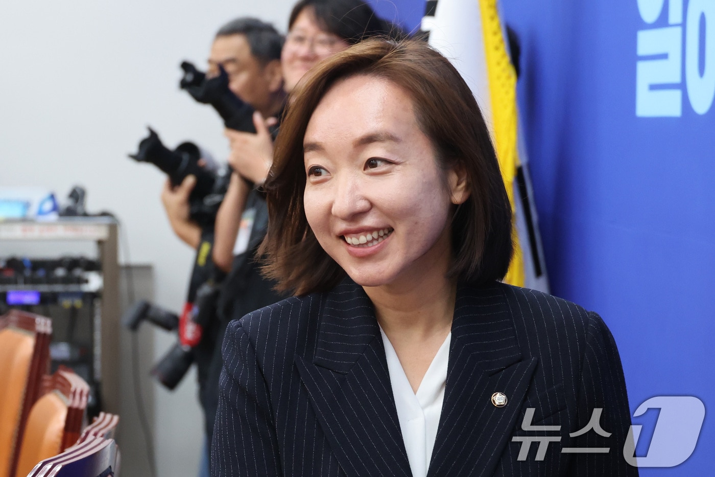 Politicians announcing comments related to the OPCON transfer