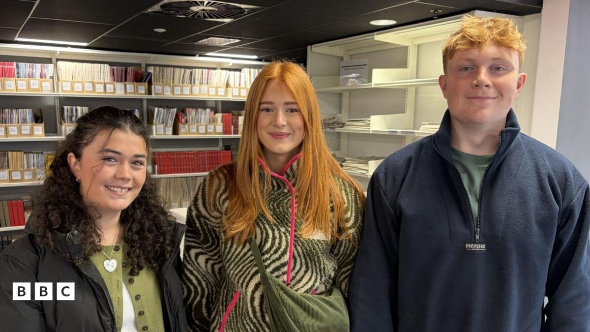 BBC Cymru Fyw article header on teacher supply emergency